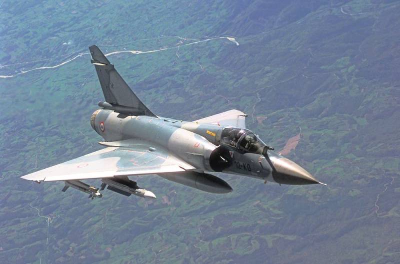 Киев может получить десятки французских истребителей Mirage 2000