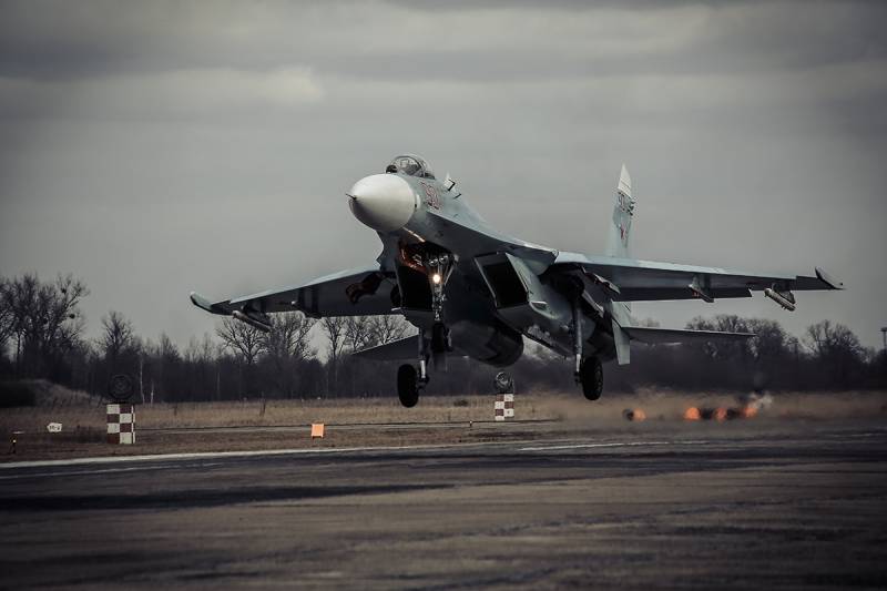 Российский истребитель Су-27  «перехватил» над Балтийским морем два американских стратегических бомбардировщика В-1В