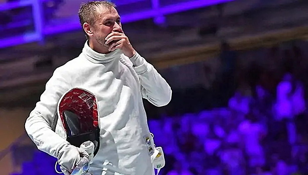 Украинский фехтовальщик не выйдет на поединок с россиянином на чемпионате мира