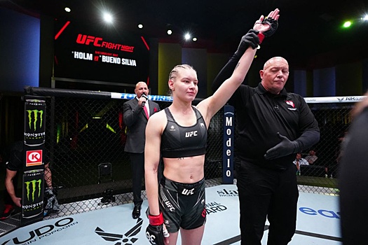 Россиянка Дудакова выиграла дебютный бой в UFC