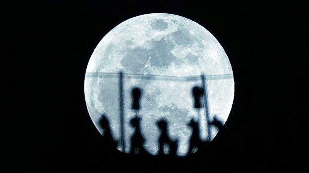 “NASA публикует фотографию предполагаемого места крушения «Луны-25»