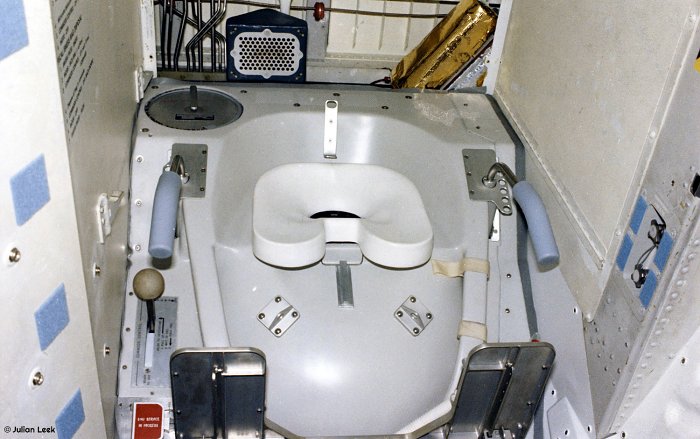 Туалет Space Shuttle