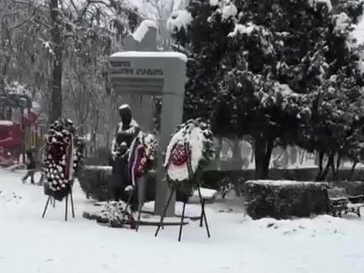 Осквернение памятника блокадным детям в ереване