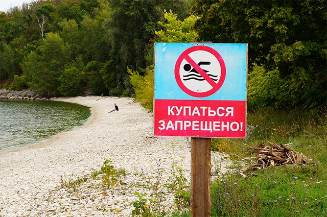 Внимание на предупреждения. Эксперты рассказали, чем опасно купание в море