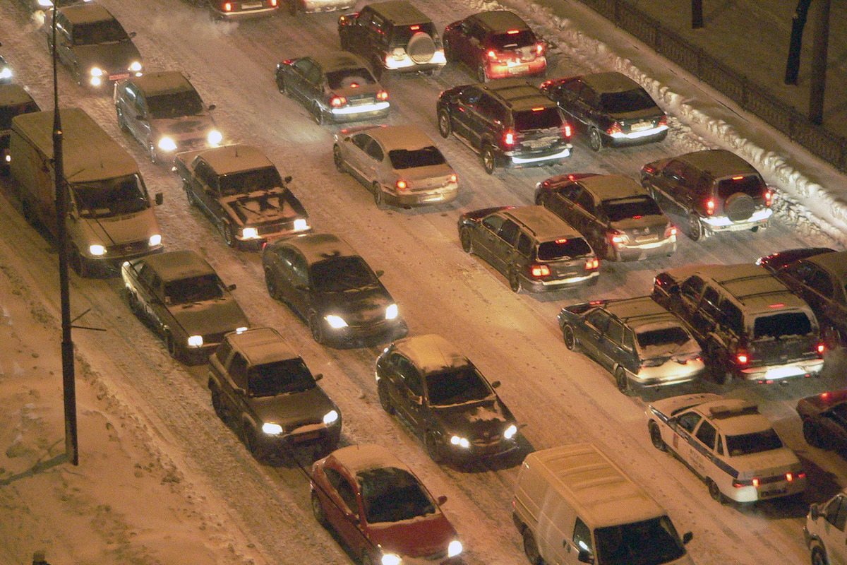 ад десятки машин столкнулись на московских трассах ночью 9