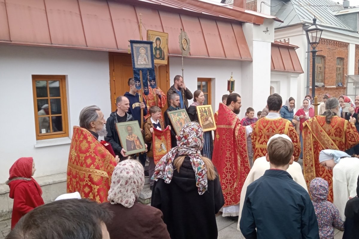 Храм Воскресения Христова в Кадашах. 