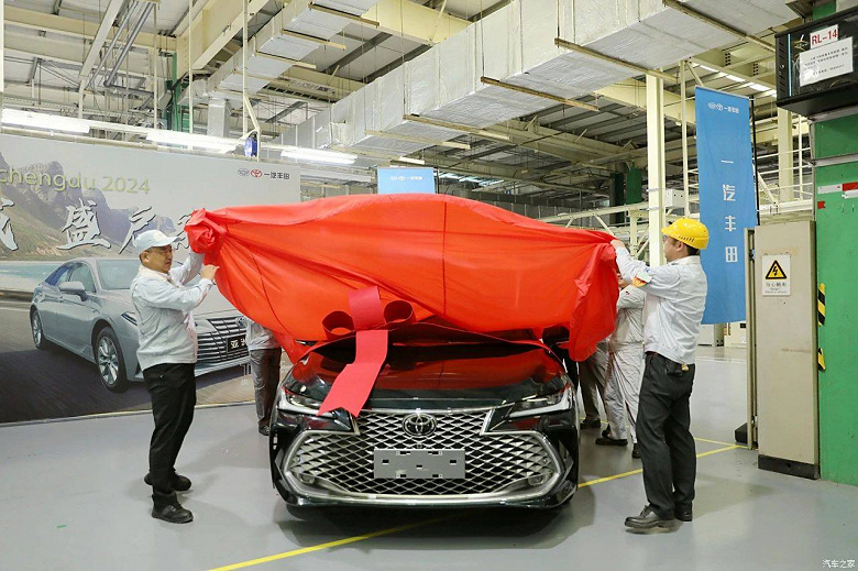 Новая Toyota Avalon запущена в производство — она получит моторы от Camry девятого поколения