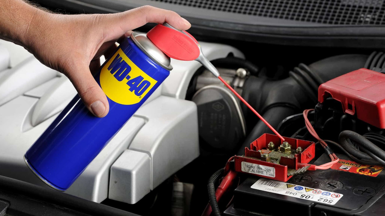 Эксперт рассказал, как водители портят свои автомобили с помощью WD-40