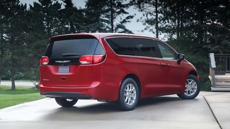 Представлен Chrysler Pacifica 2025