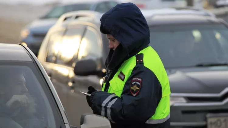 ГАИ объяснила, почему опасно ездить на машине с запретом на регистрационные действия