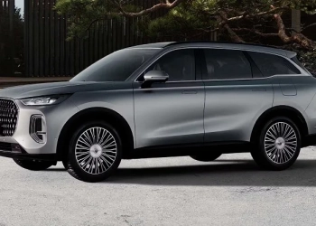 Флагманский кроссовер Chery подешевел в России на полмиллиона рублей. Теперь Chery Tiggo 9 2025 стоит от 4,25 млн рублей