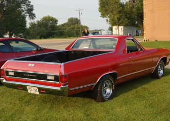 В РФ продают легковой пикап Chevrolet El Camino 1968 года в состоянии нового авто за 7,5 млн рублей